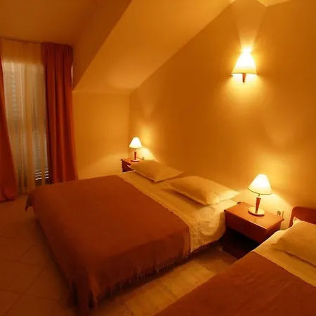 Apartman Apartments And Rooms Plaza *