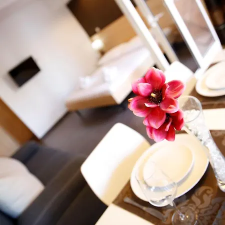 Apartments And Rooms Guesthouse Lorenta *