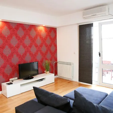 Apartment Apartments And Rooms Guesthouse Lorenta
