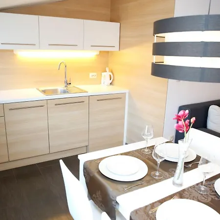 Apartments And Rooms Guesthouse Lorenta Apartment Vodice