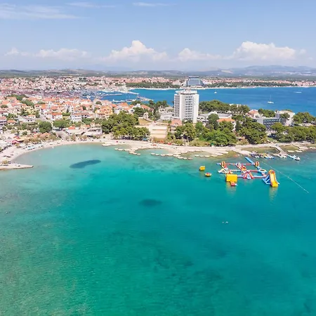 Apartments And Rooms Guesthouse Lorenta Apartment Vodice