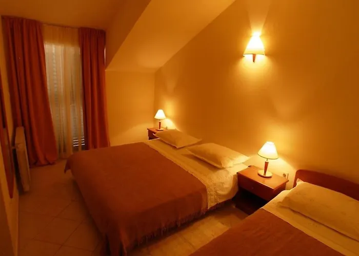 Apartman Apartments And Rooms Plaza *