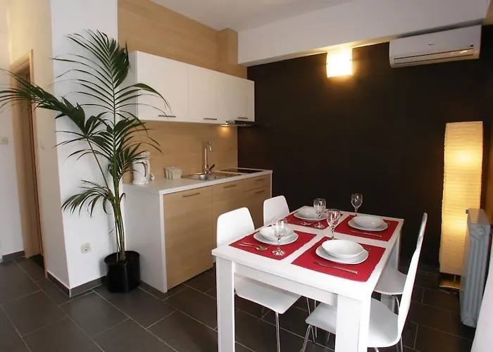 Apartments And Rooms Plaza Vodice