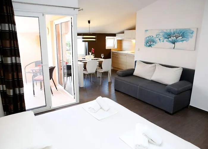 Apartments And Rooms Plaza * Vodice