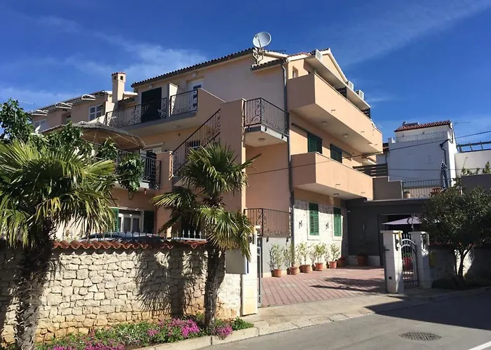 Apartamento And Petar *