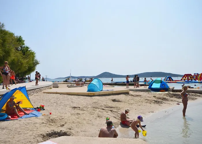 Apartments And Rooms Plaza Apartman